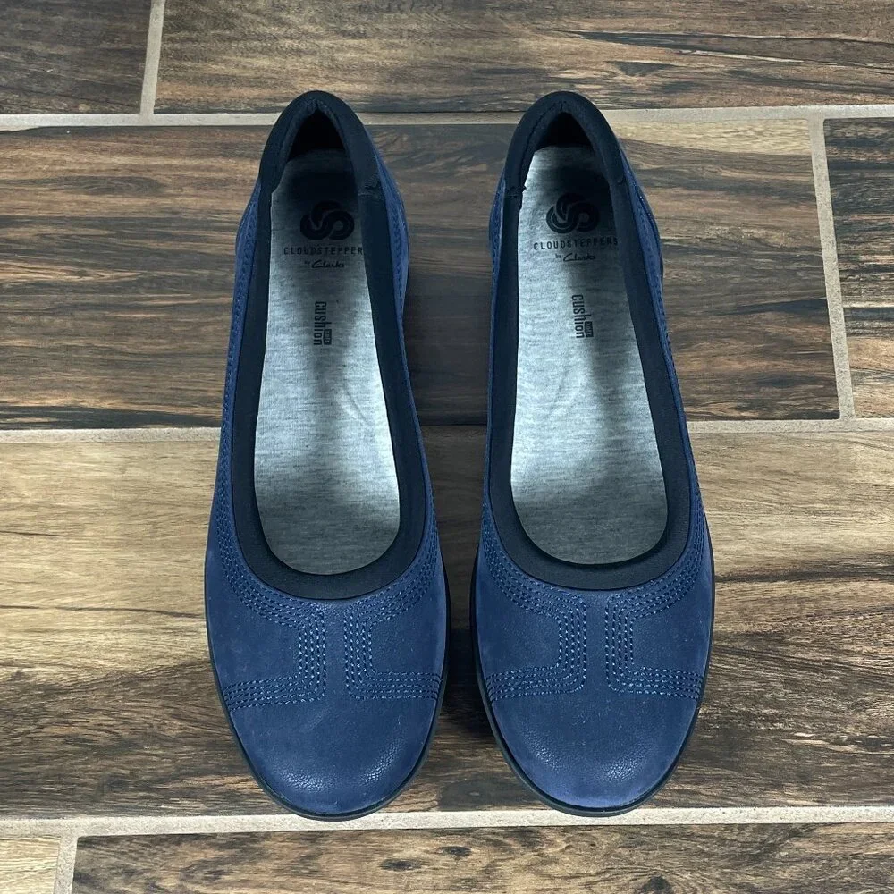 Clarks Ayla Low Shoes Womens Size 9 Navy Cloudsteppers Casual Comfort Slip On